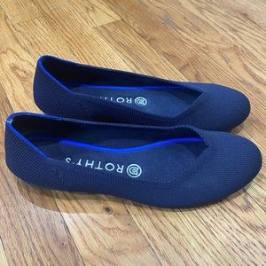 Navy blue 7.5 women’s Rothy’s flats